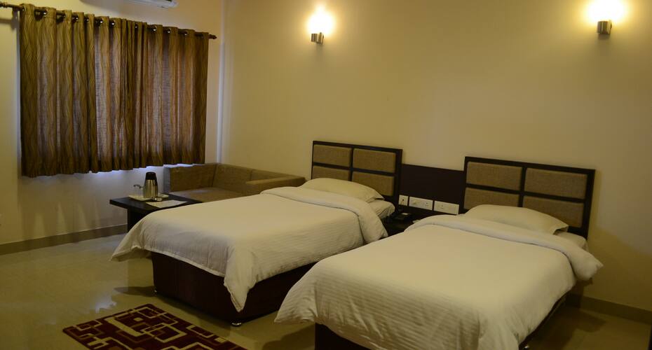Hotel Manas, Khandwa 5